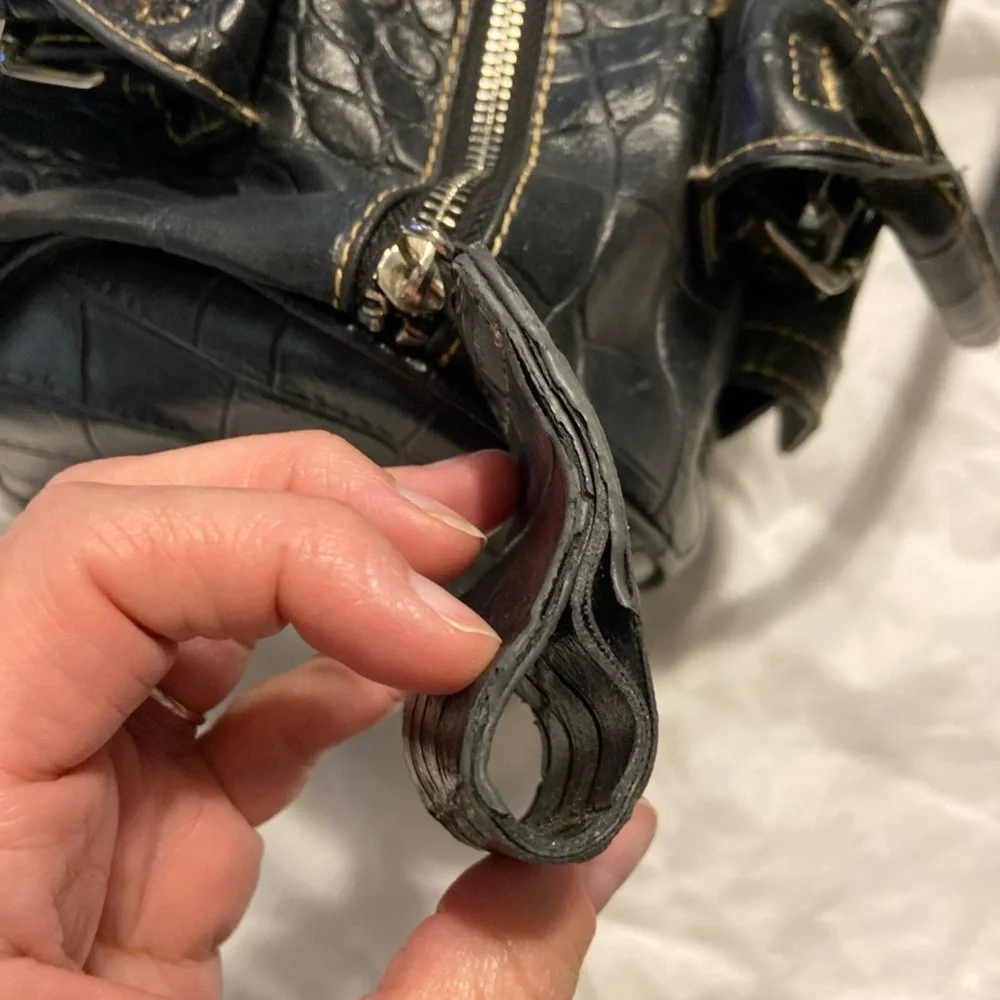 Elegant Black Crocodile-Embossed Handbag